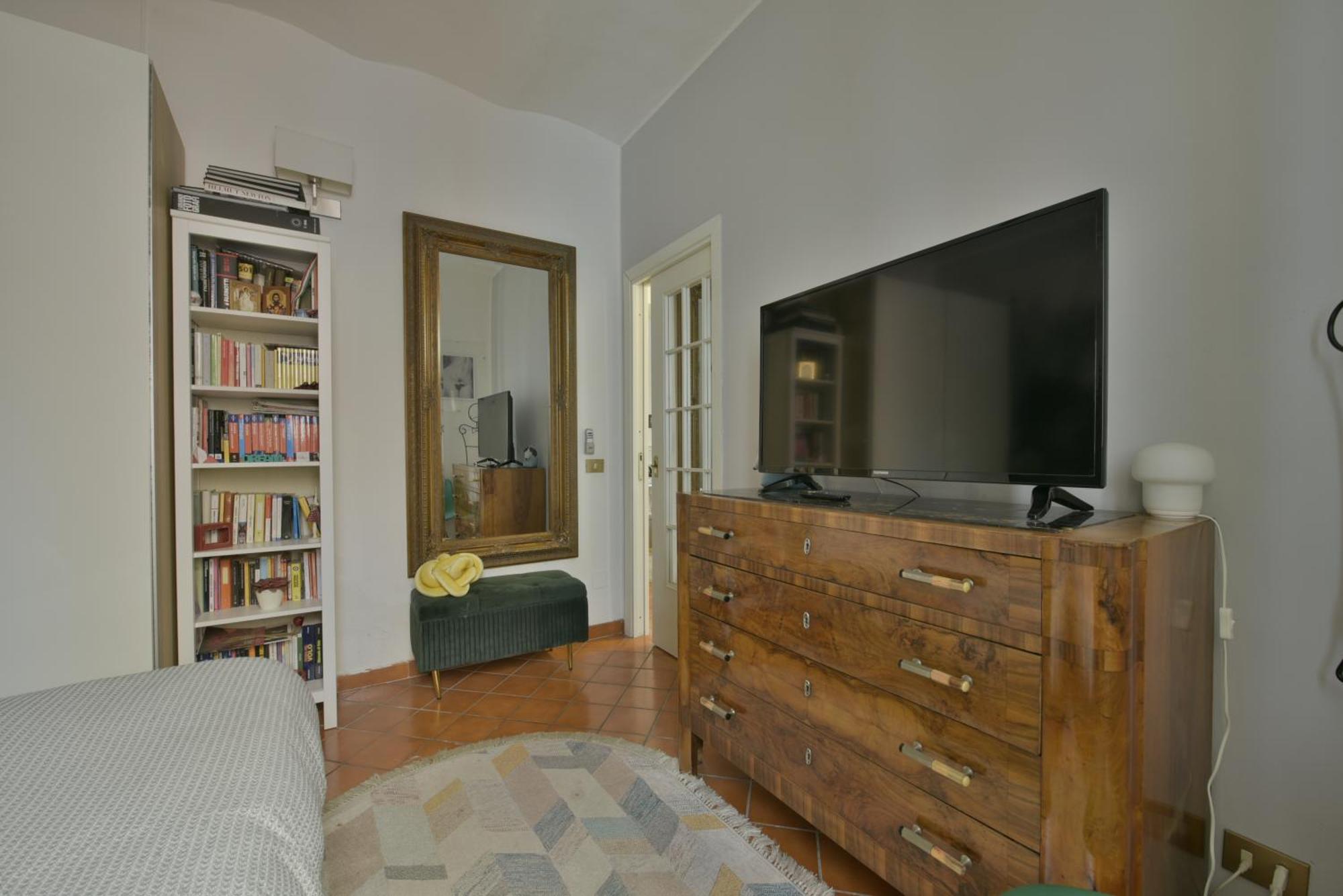 Vlad House, Close The Colosseum Apartment *