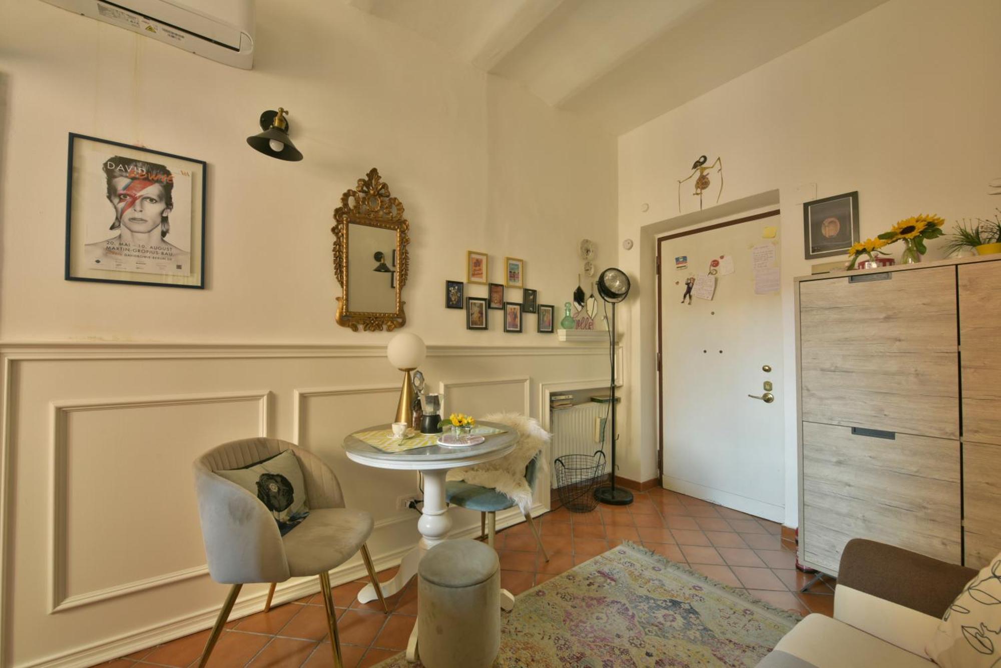 Vlad House, Close The Colosseum Apartment